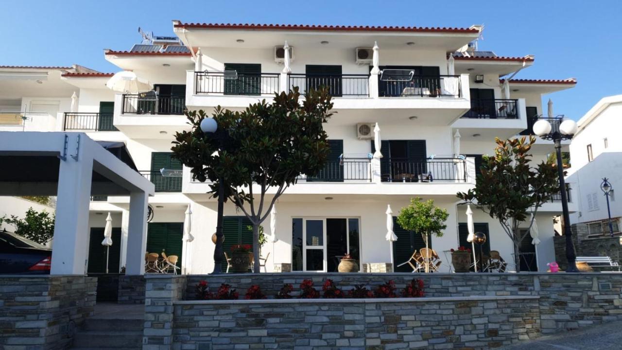 Pansion Alexandros By The Sea Aparthotel Nea Skioni Bagian luar foto
