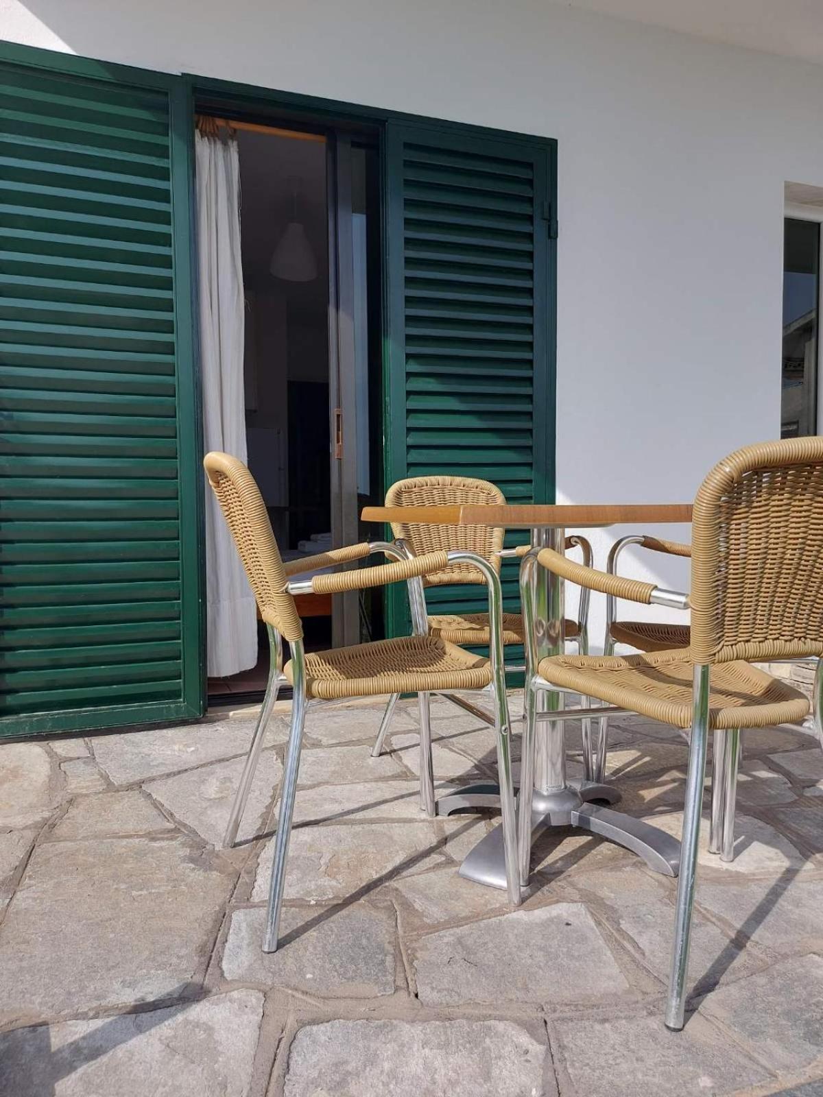 Pansion Alexandros By The Sea Aparthotel Nea Skioni Ruang foto